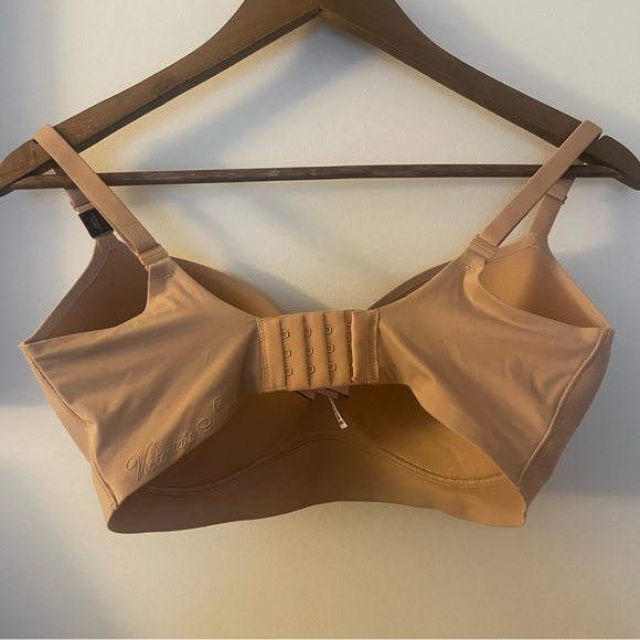 Incredible by Victoria’s Secret Padded No Wires Bra 34DDD NWT - Picture 2 of 5